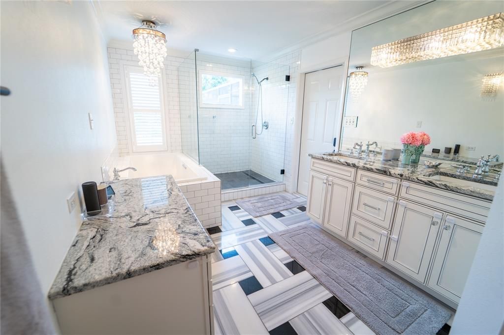 合同活跃: $464,500 (3 贝兹, 2 浴室, 1756 平方英尺)