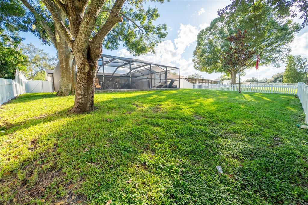 合同活跃: $464,500 (3 贝兹, 2 浴室, 1756 平方英尺)