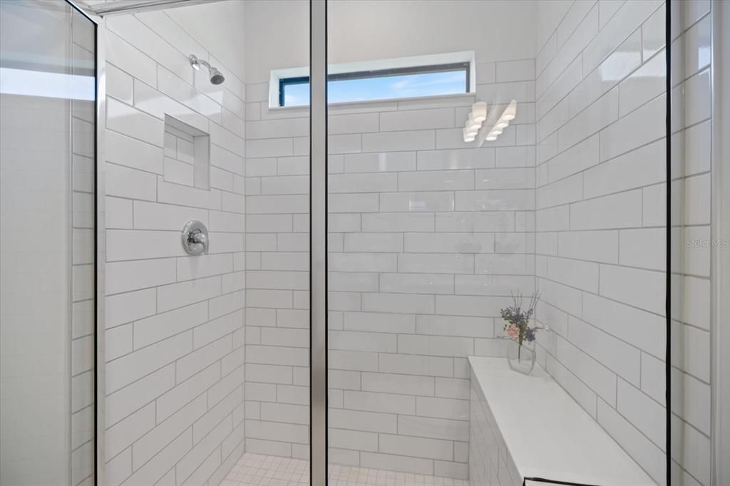 待售: $420,000 (2 贝兹, 2 浴室, 1466 平方英尺)