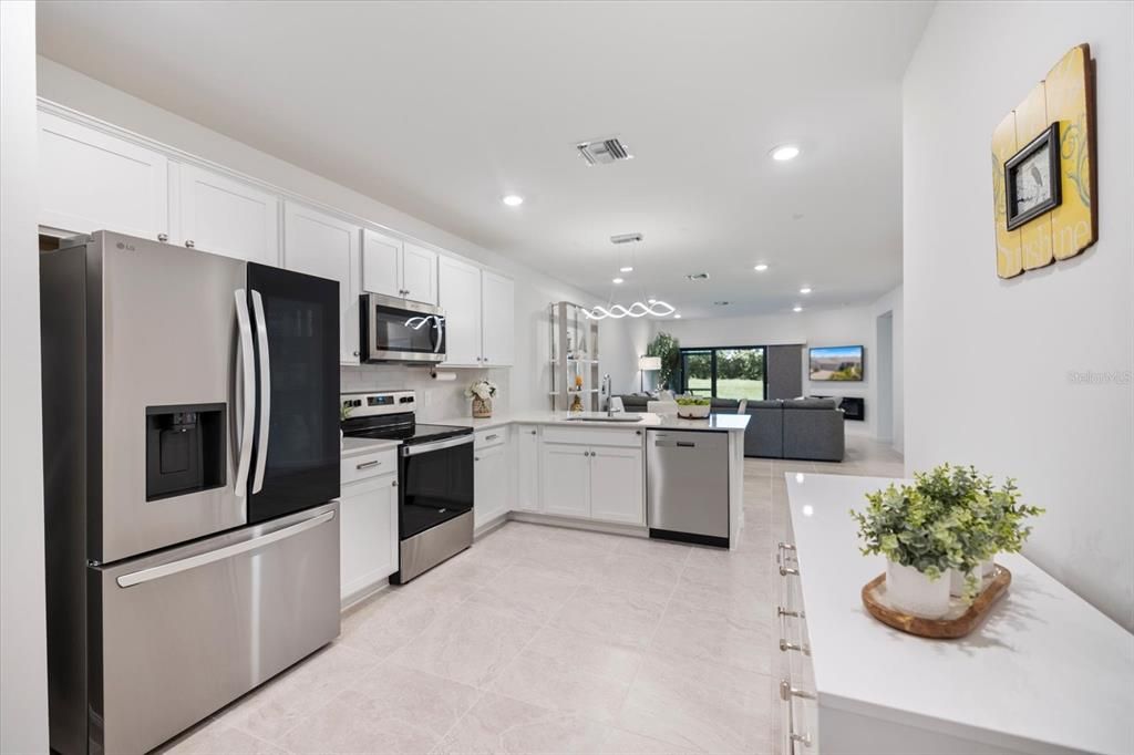 待售: $420,000 (2 贝兹, 2 浴室, 1466 平方英尺)