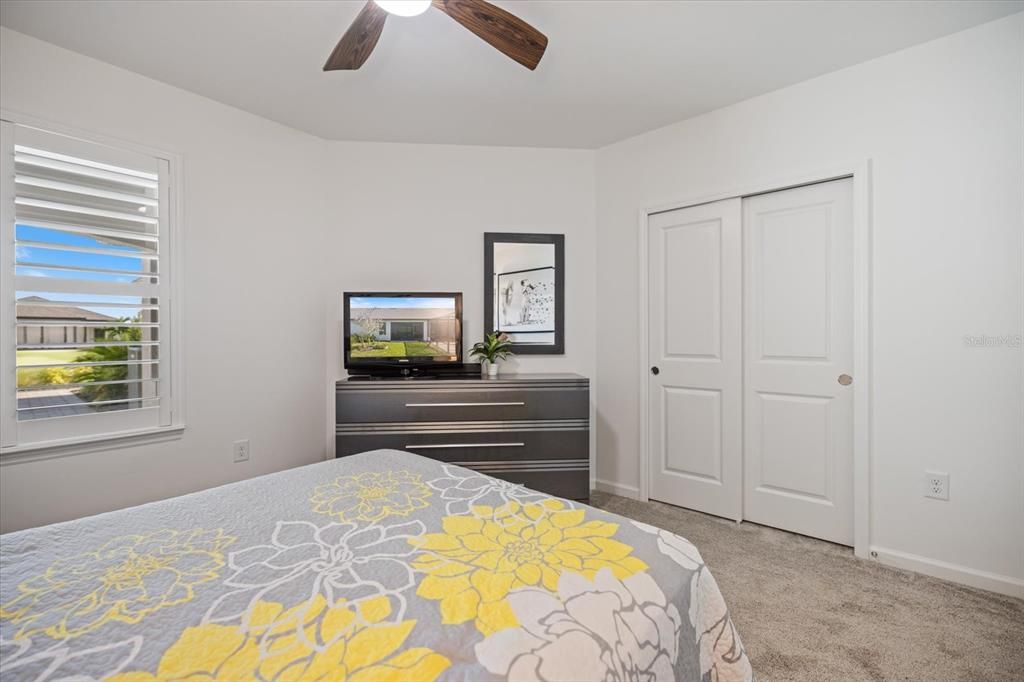 待售: $420,000 (2 贝兹, 2 浴室, 1466 平方英尺)