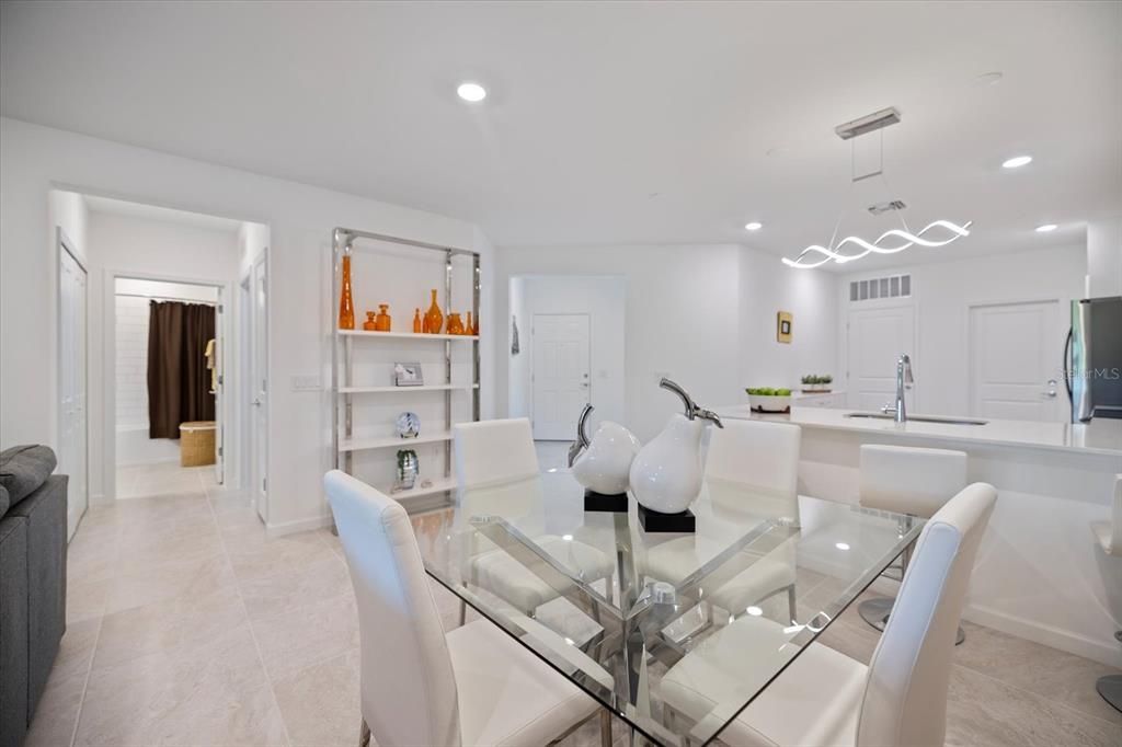 待售: $420,000 (2 贝兹, 2 浴室, 1466 平方英尺)