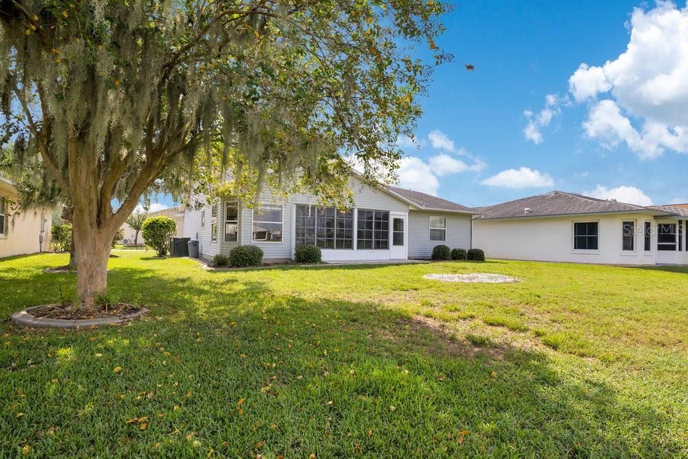 合同活跃: $243,000 (2 贝兹, 2 浴室, 1331 平方英尺)