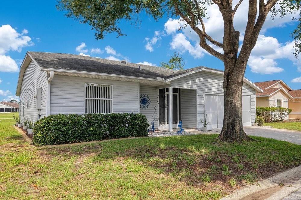 合同活跃: $243,000 (2 贝兹, 2 浴室, 1331 平方英尺)