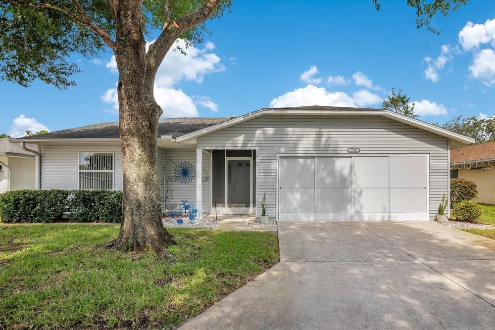 合同活跃: $243,000 (2 贝兹, 2 浴室, 1331 平方英尺)