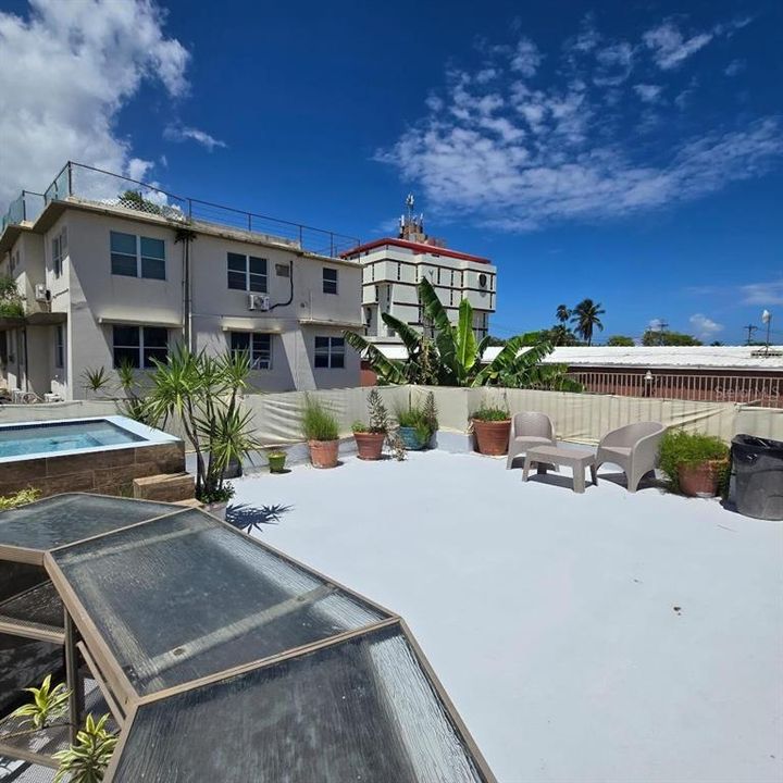 На продажу: $347,500 (2 спален, 1 ванн, 644 Квадратных фут)