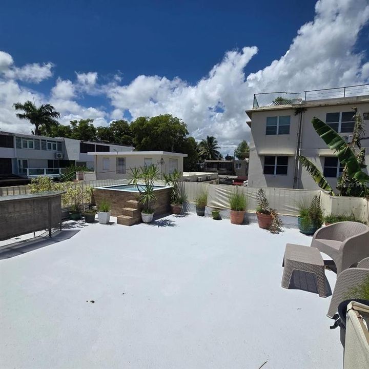 На продажу: $347,500 (2 спален, 1 ванн, 644 Квадратных фут)