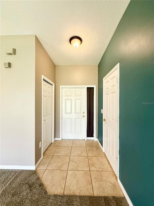 Active With Contract: $1,800 (3 beds, 2 baths, 1511 Square Feet)