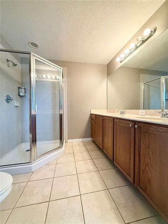 Active With Contract: $1,800 (3 beds, 2 baths, 1511 Square Feet)