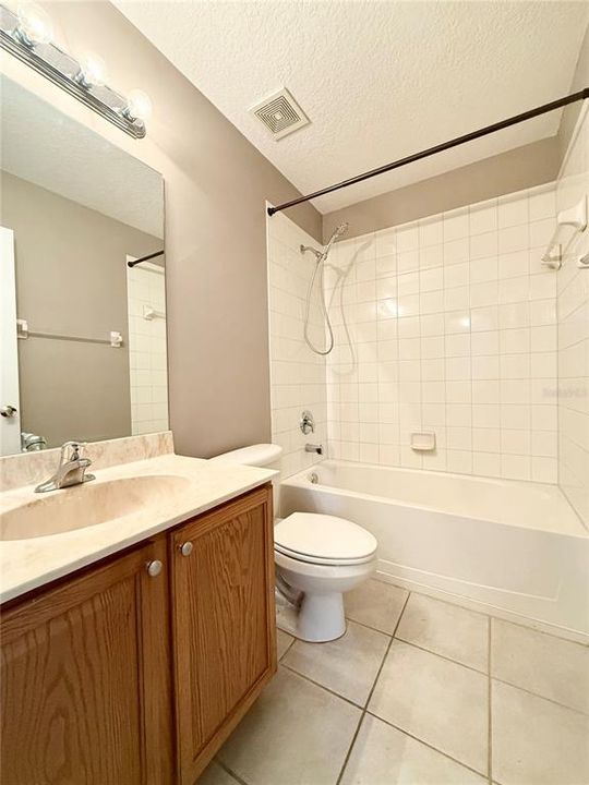 Active With Contract: $1,800 (3 beds, 2 baths, 1511 Square Feet)