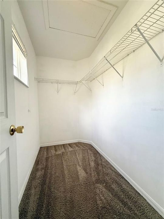 Active With Contract: $1,800 (3 beds, 2 baths, 1511 Square Feet)