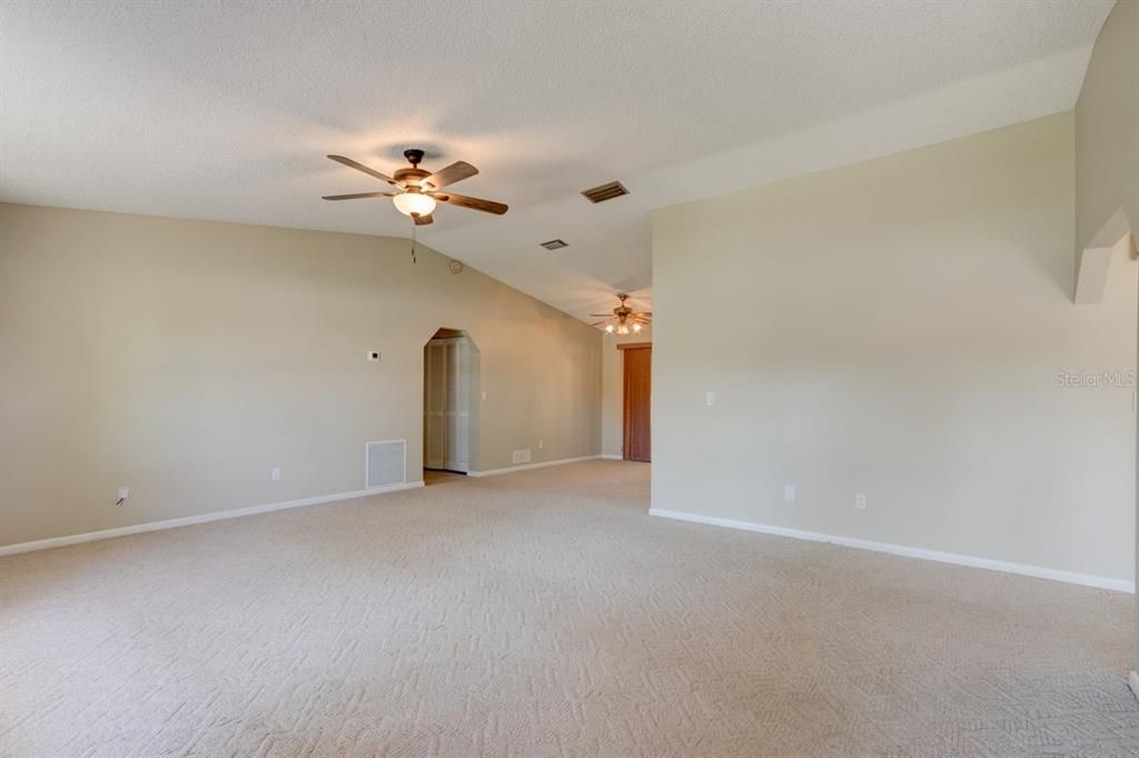 For Sale: $315,900 (3 beds, 2 baths, 1480 Square Feet)