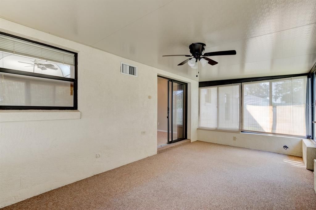 For Sale: $315,900 (3 beds, 2 baths, 1480 Square Feet)