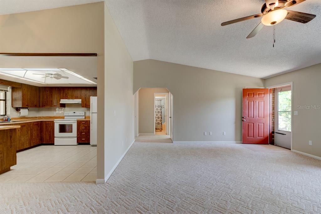 For Sale: $315,900 (3 beds, 2 baths, 1480 Square Feet)