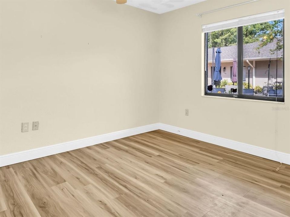 For Sale: $118,900 (2 beds, 2 baths, 1210 Square Feet)