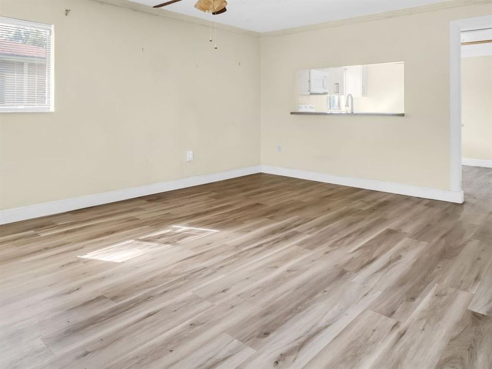 For Sale: $118,900 (2 beds, 2 baths, 1210 Square Feet)