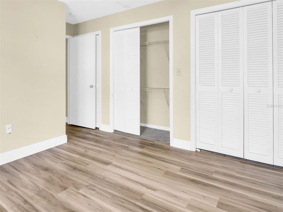 For Sale: $118,900 (2 beds, 2 baths, 1210 Square Feet)