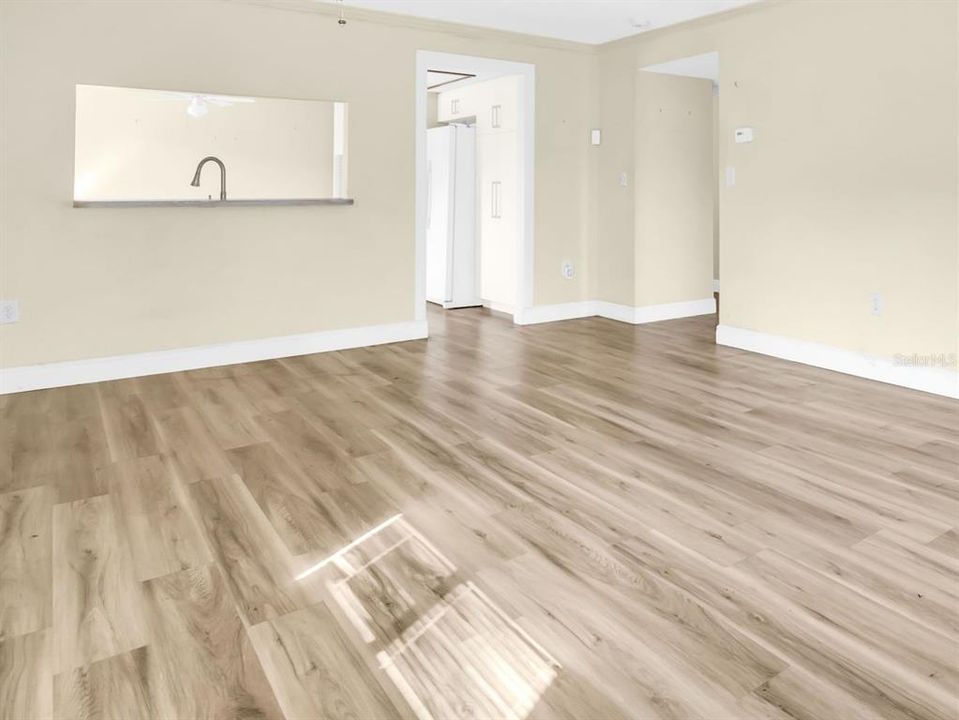 For Sale: $118,900 (2 beds, 2 baths, 1210 Square Feet)