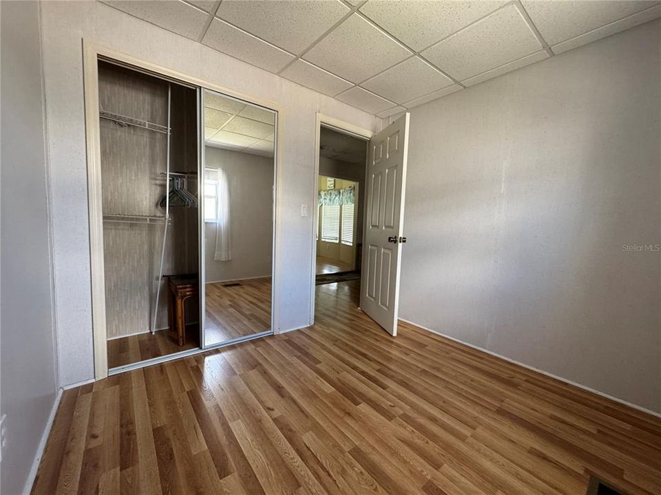 合同活跃: $123,500 (2 贝兹, 1 浴室, 687 平方英尺)