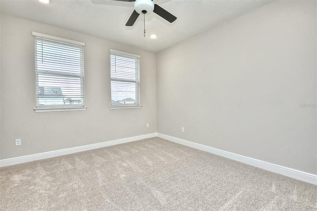 В аренду: $2,350 (4 спален, 3 ванн, 1855 Квадратных фут)