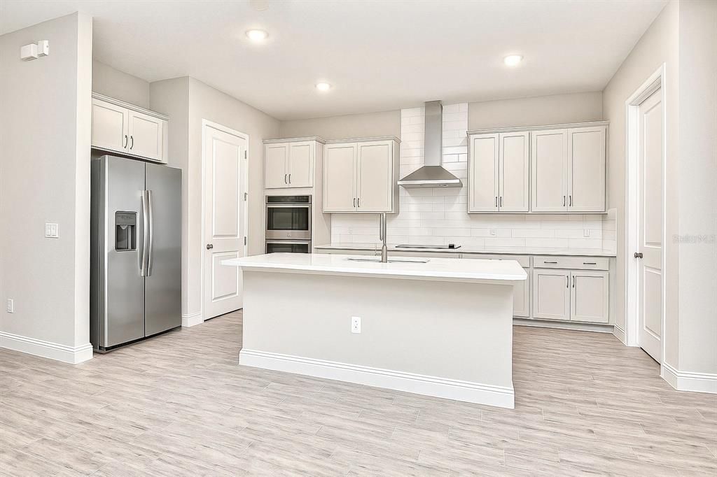 В аренду: $2,350 (4 спален, 3 ванн, 1855 Квадратных фут)