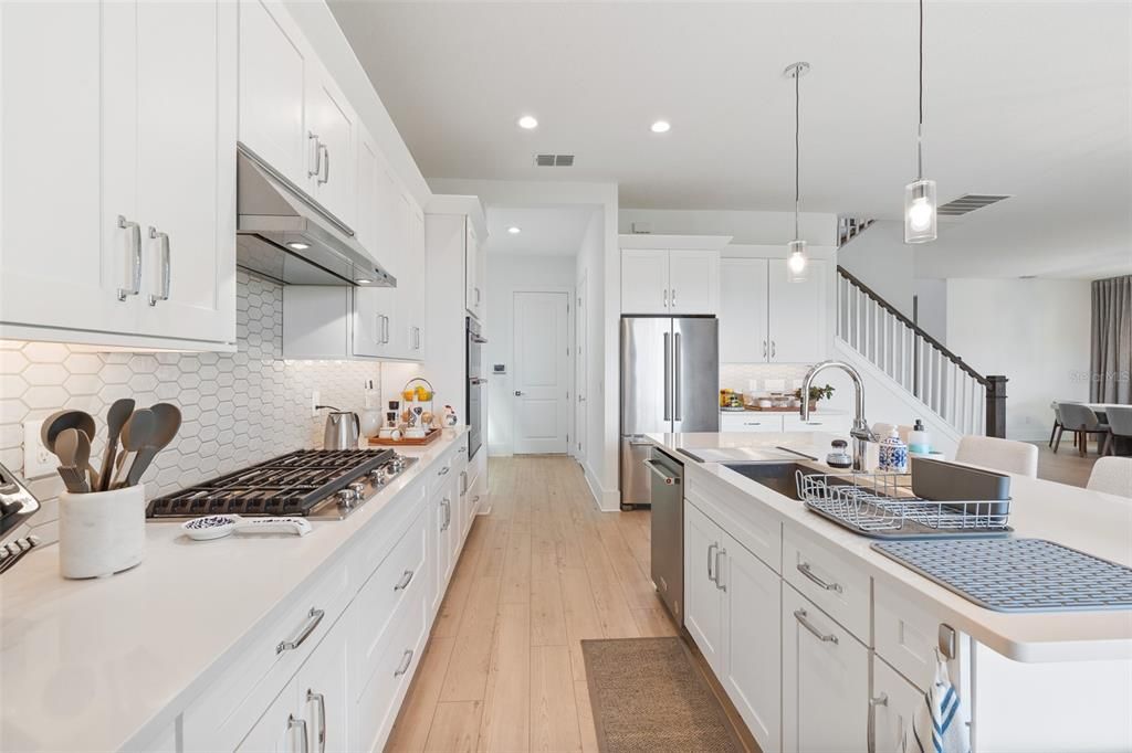 待售: $1,100,000 (5 贝兹, 4 浴室, 3470 平方英尺)