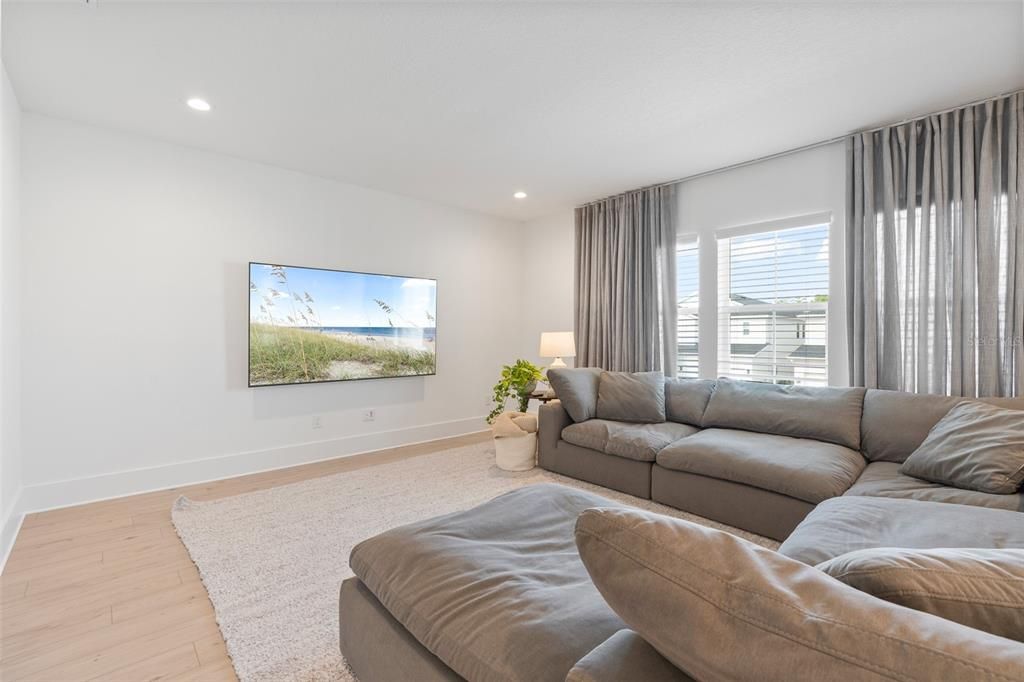 待售: $1,100,000 (5 贝兹, 4 浴室, 3470 平方英尺)