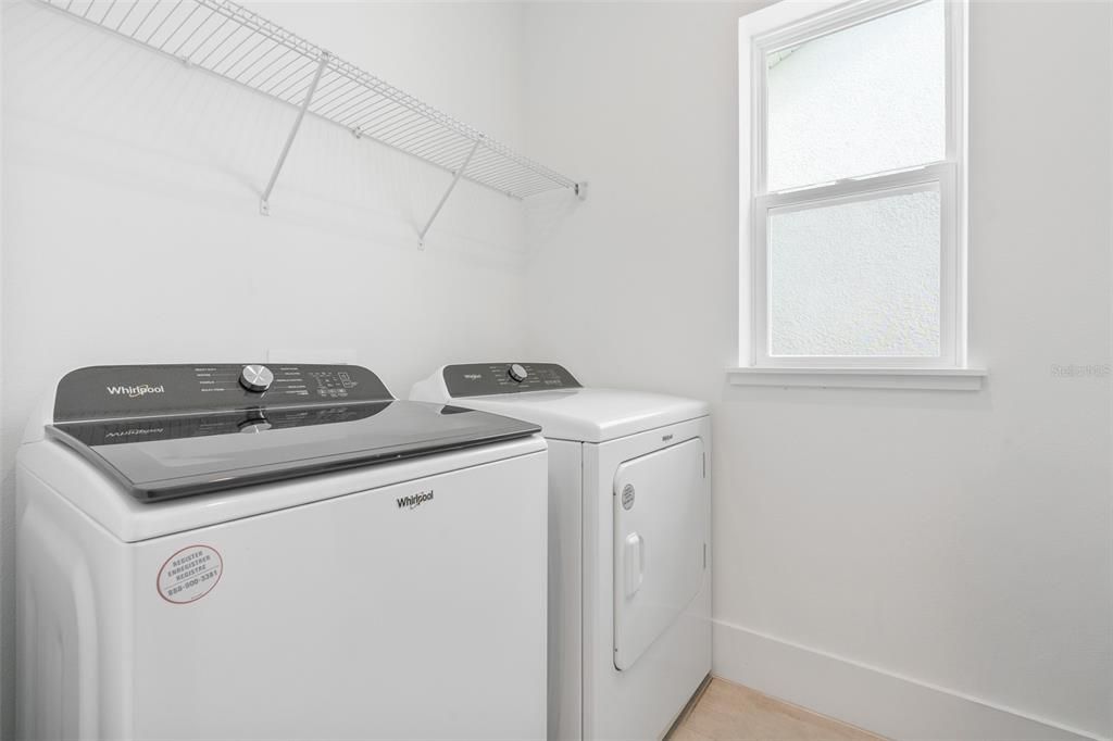 待售: $1,100,000 (5 贝兹, 4 浴室, 3470 平方英尺)