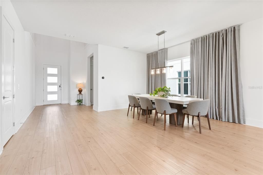 待售: $1,100,000 (5 贝兹, 4 浴室, 3470 平方英尺)