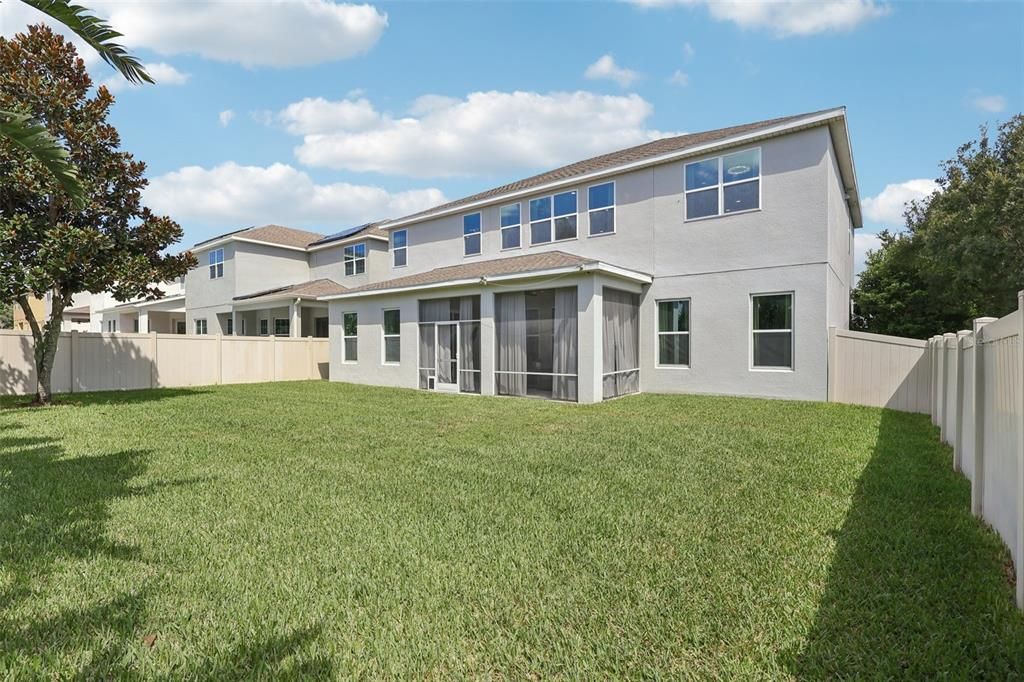 For Sale: $1,150,000 (5 beds, 4 baths, 3892 Square Feet)