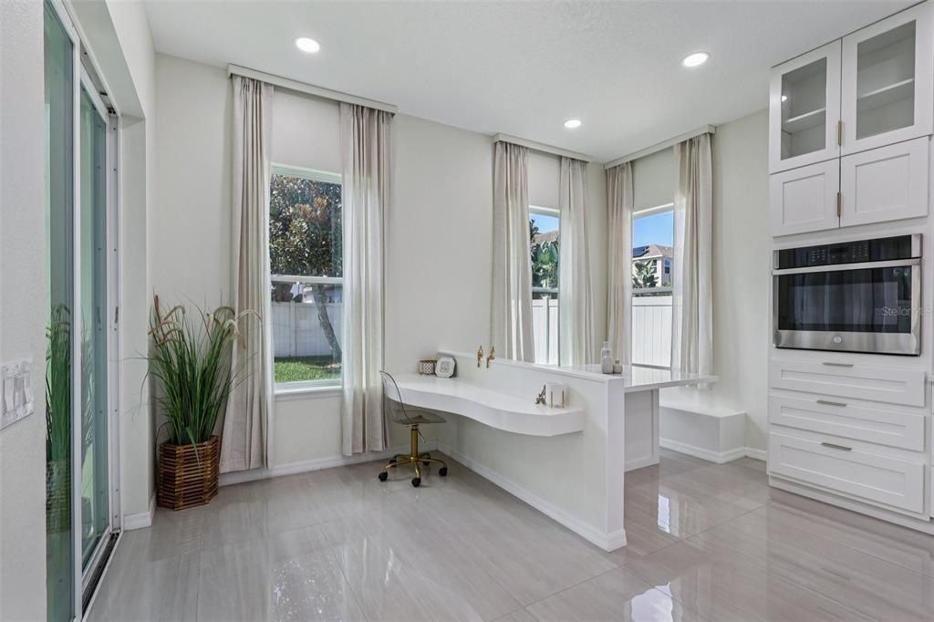 For Sale: $1,150,000 (5 beds, 4 baths, 3892 Square Feet)