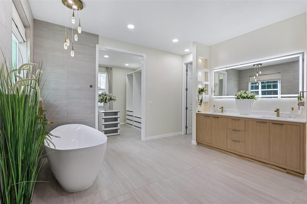 For Sale: $1,150,000 (5 beds, 4 baths, 3892 Square Feet)