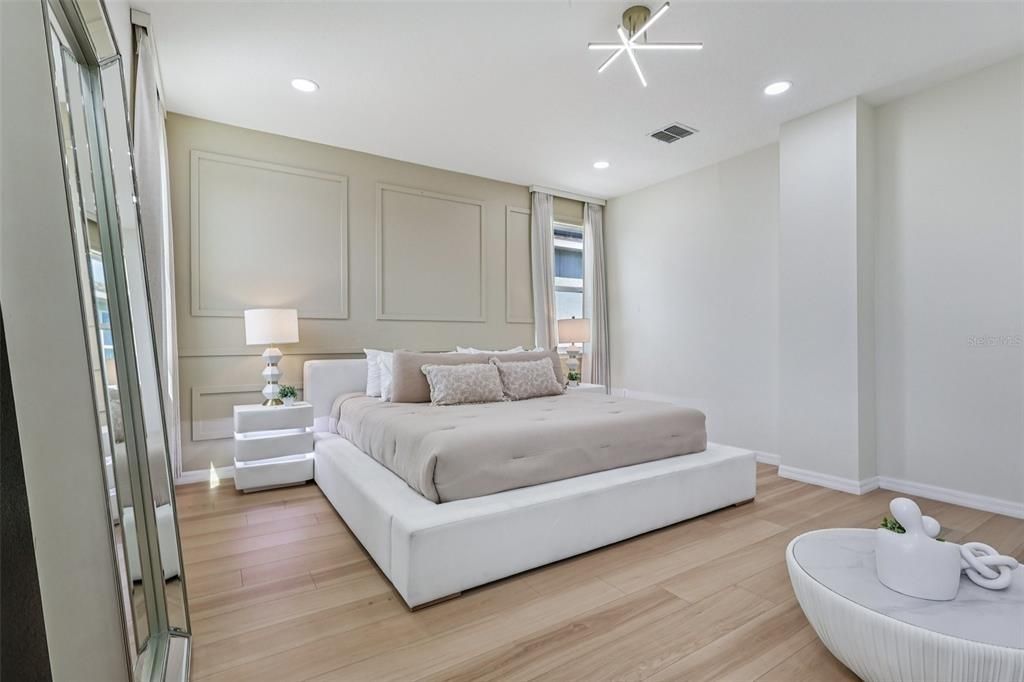 For Sale: $1,150,000 (5 beds, 4 baths, 3892 Square Feet)