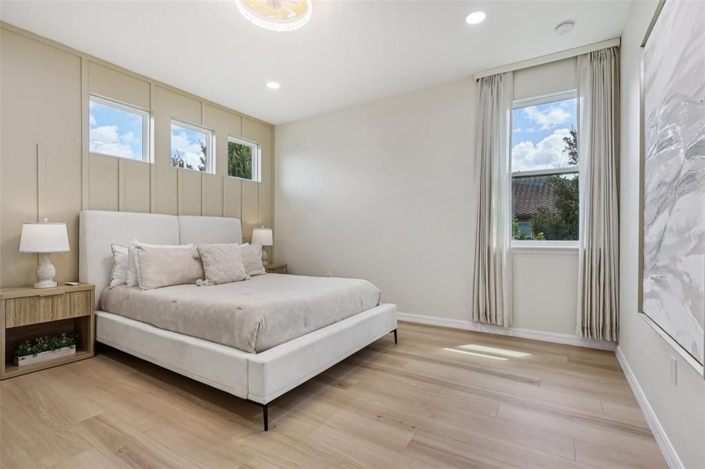 For Sale: $1,150,000 (5 beds, 4 baths, 3892 Square Feet)