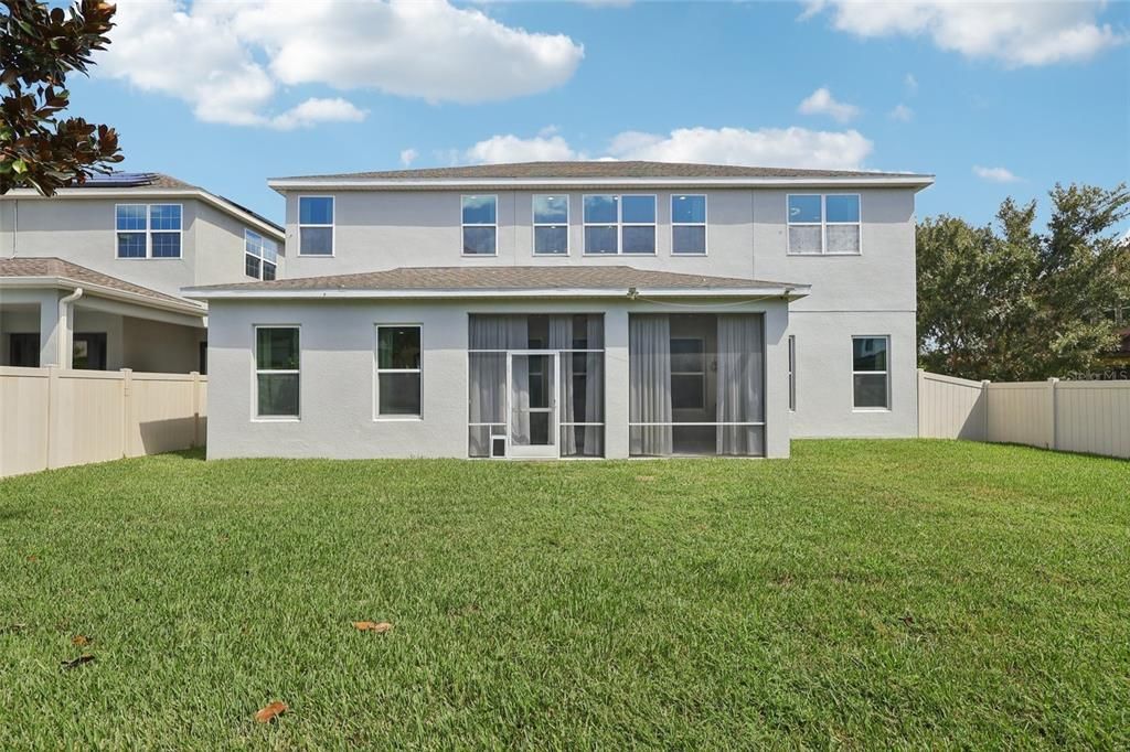 For Sale: $1,150,000 (5 beds, 4 baths, 3892 Square Feet)