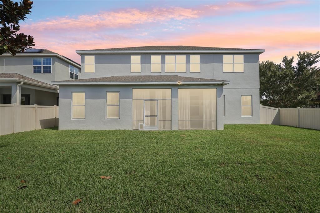 For Sale: $1,150,000 (5 beds, 4 baths, 3892 Square Feet)