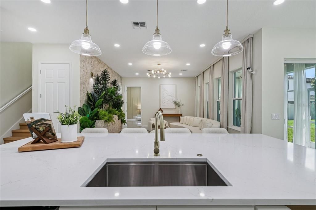 For Sale: $1,150,000 (5 beds, 4 baths, 3892 Square Feet)