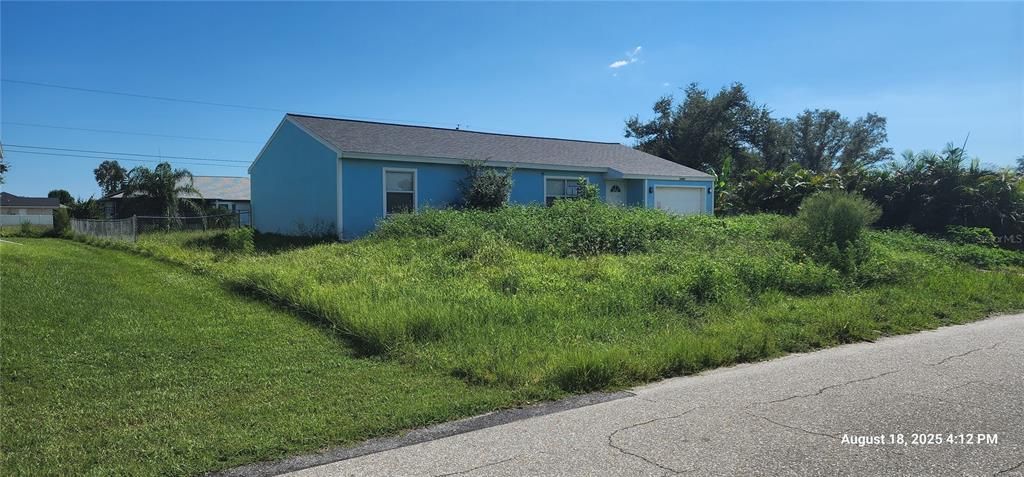 Active With Contract: $195,000 (3 beds, 2 baths, 1116 Square Feet)