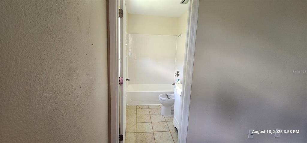 Active With Contract: $195,000 (3 beds, 2 baths, 1116 Square Feet)