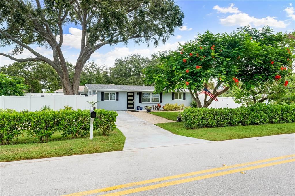 出租: $3,500 (3 贝兹, 2 浴室, 1262 平方英尺)