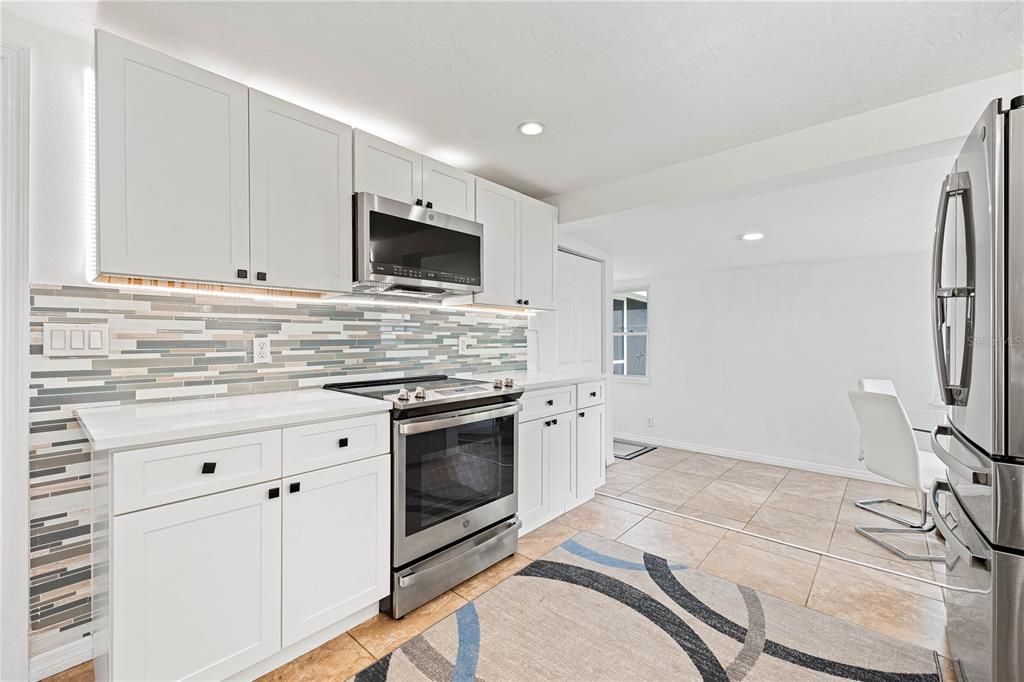 出租: $3,500 (3 贝兹, 2 浴室, 1262 平方英尺)