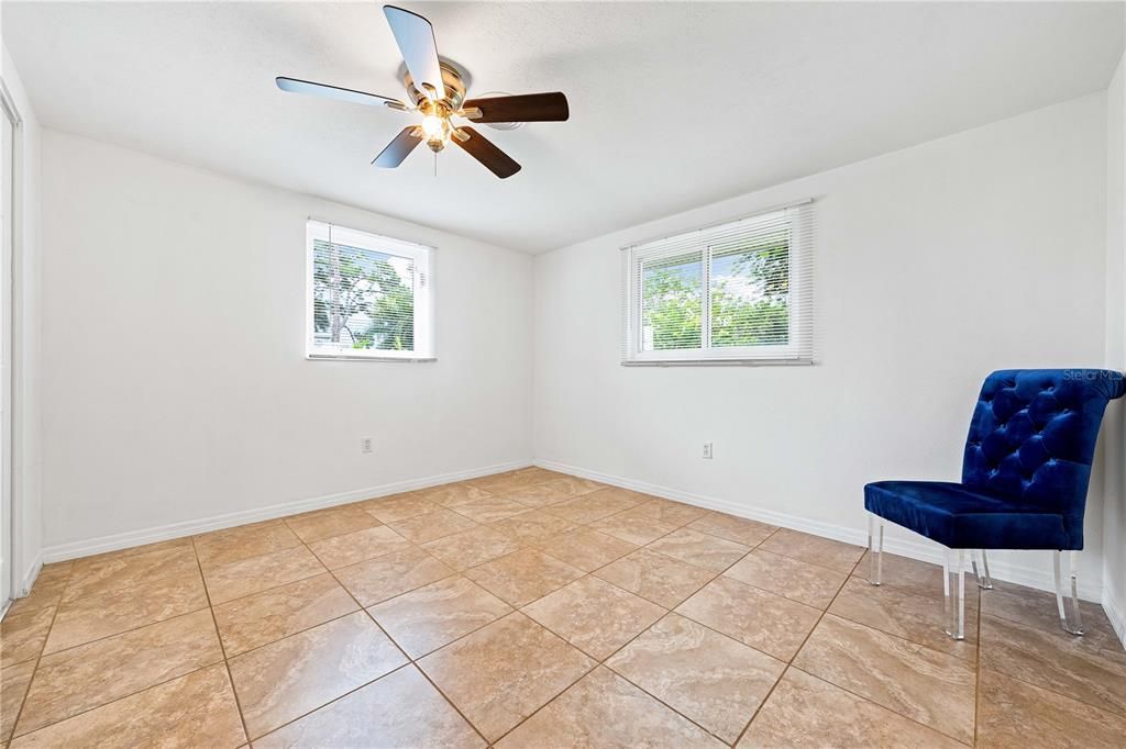 出租: $3,500 (3 贝兹, 2 浴室, 1262 平方英尺)