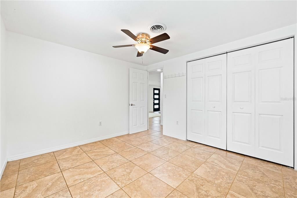 出租: $3,500 (3 贝兹, 2 浴室, 1262 平方英尺)