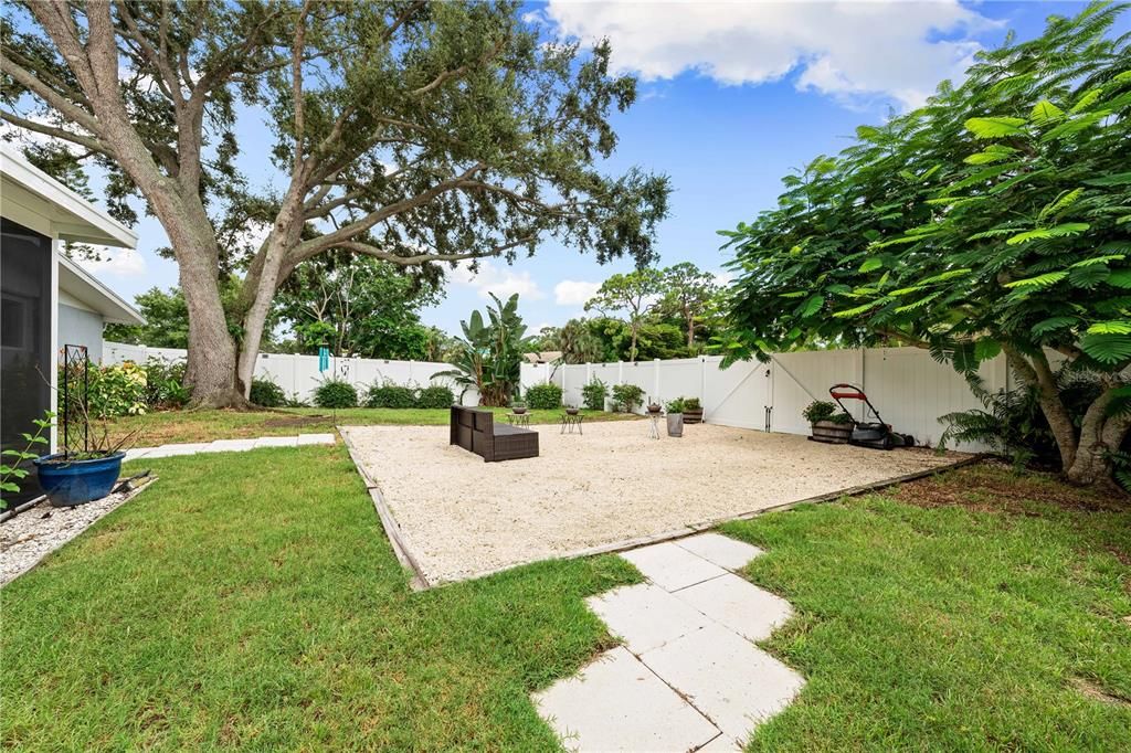 出租: $3,500 (3 贝兹, 2 浴室, 1262 平方英尺)