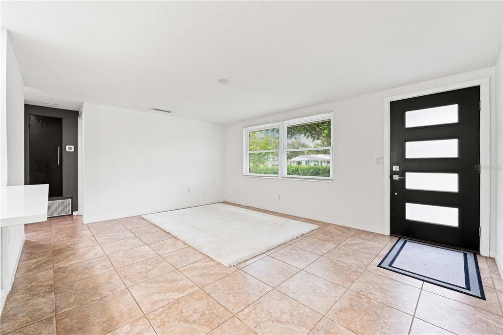 出租: $3,500 (3 贝兹, 2 浴室, 1262 平方英尺)