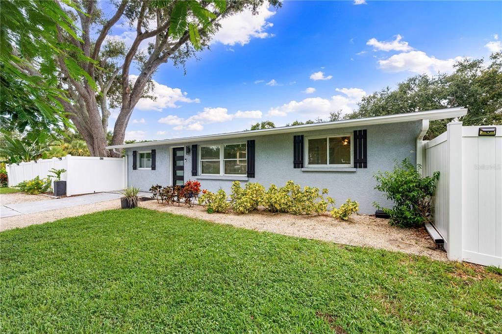 出租: $3,500 (3 贝兹, 2 浴室, 1262 平方英尺)