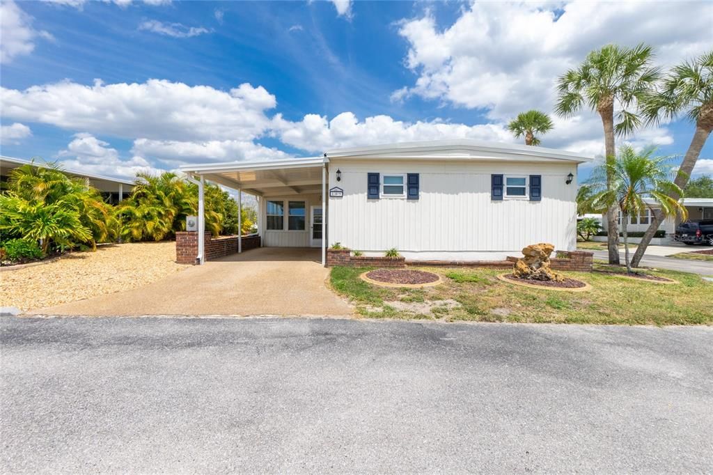 Active With Contract: $164,900 (2 beds, 2 baths, 1248 Square Feet)