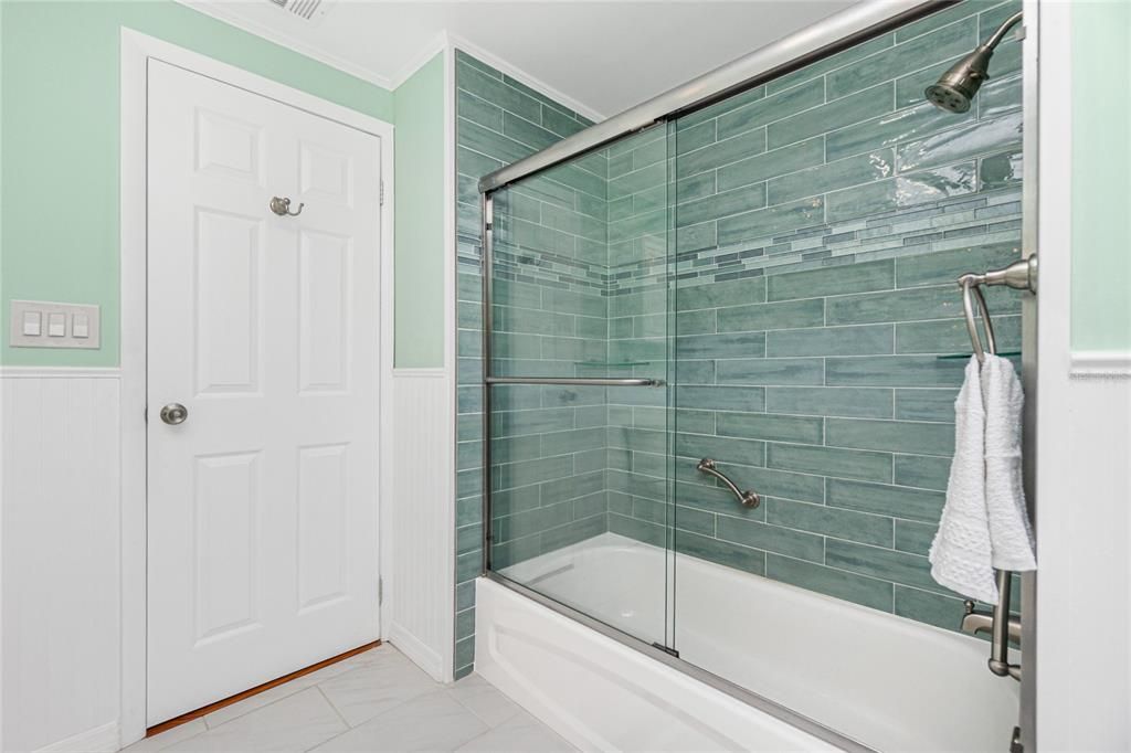 Active With Contract: $164,900 (2 beds, 2 baths, 1248 Square Feet)