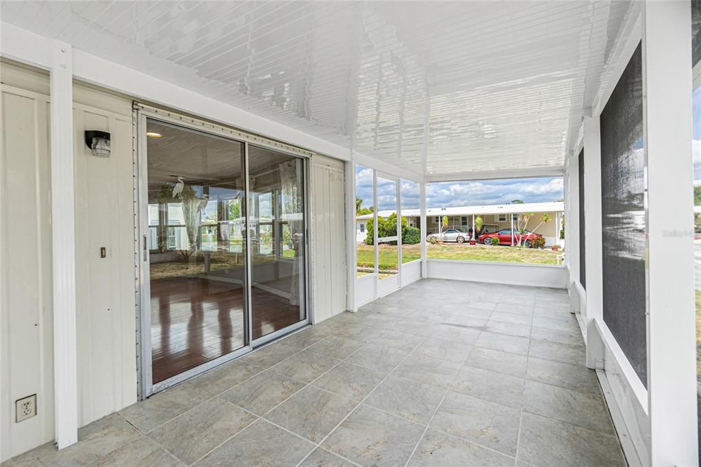 Active With Contract: $164,900 (2 beds, 2 baths, 1248 Square Feet)