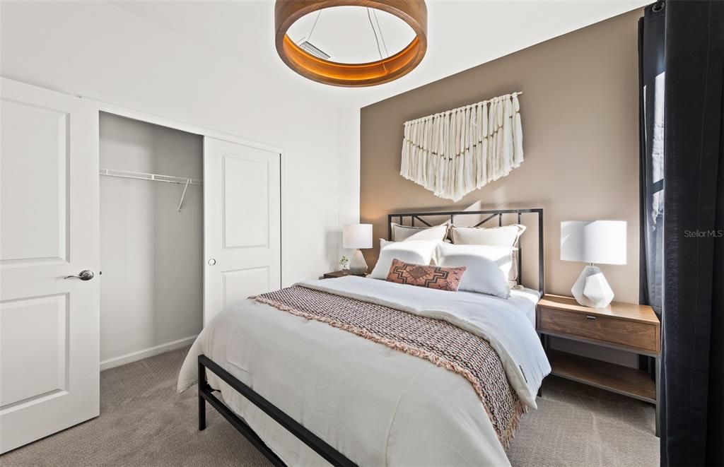 Activo con contrato: $399,999 (2 camas, 2 baños, 1602 Pies cuadrados)